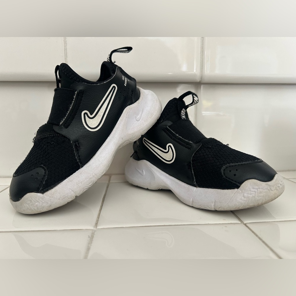 Nike Kids slip on Sneakers